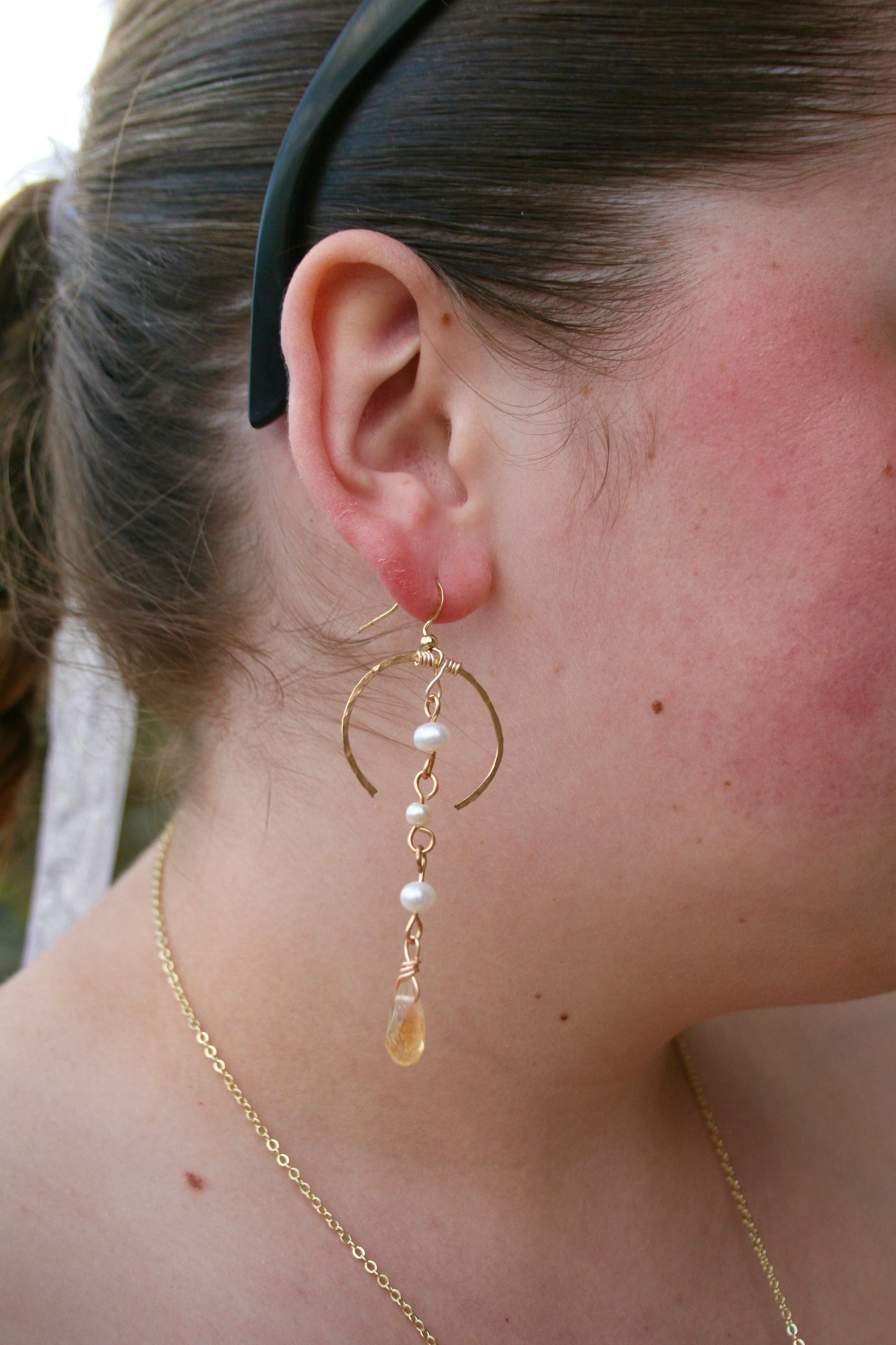 Wishbone Citrine Gem Earrings