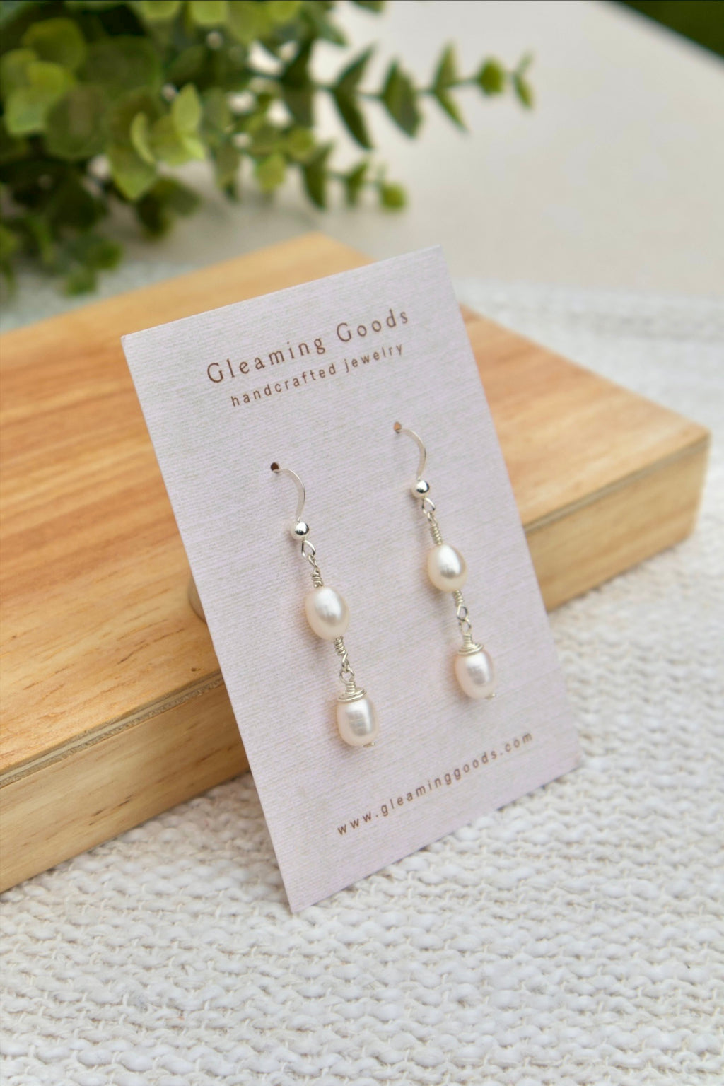 Dainty Freshwater Pearl Dangle Earrings