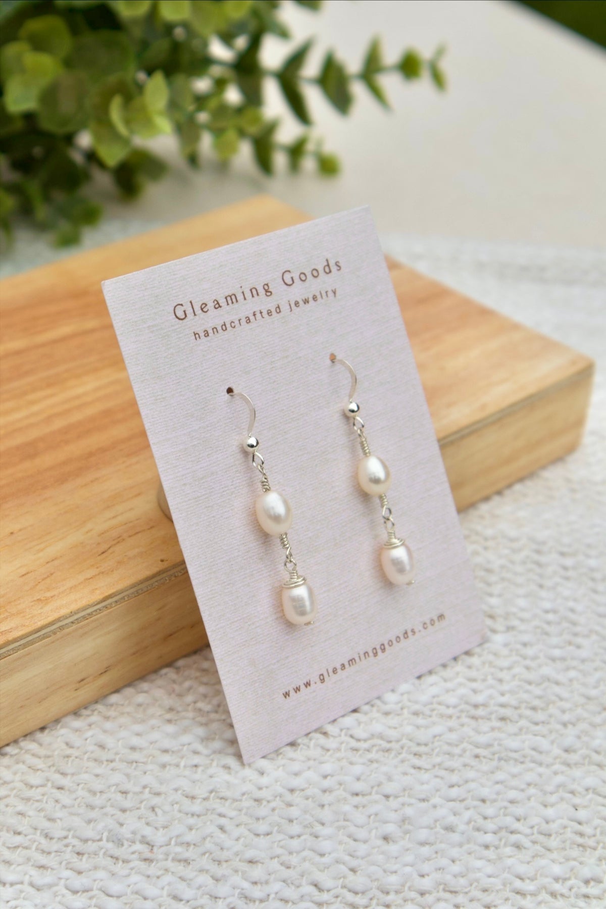 Dainty Freshwater Pearl Dangle Earrings