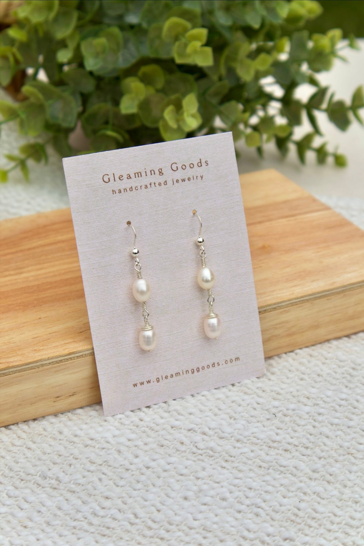 Dainty Freshwater Pearl Dangle Earrings