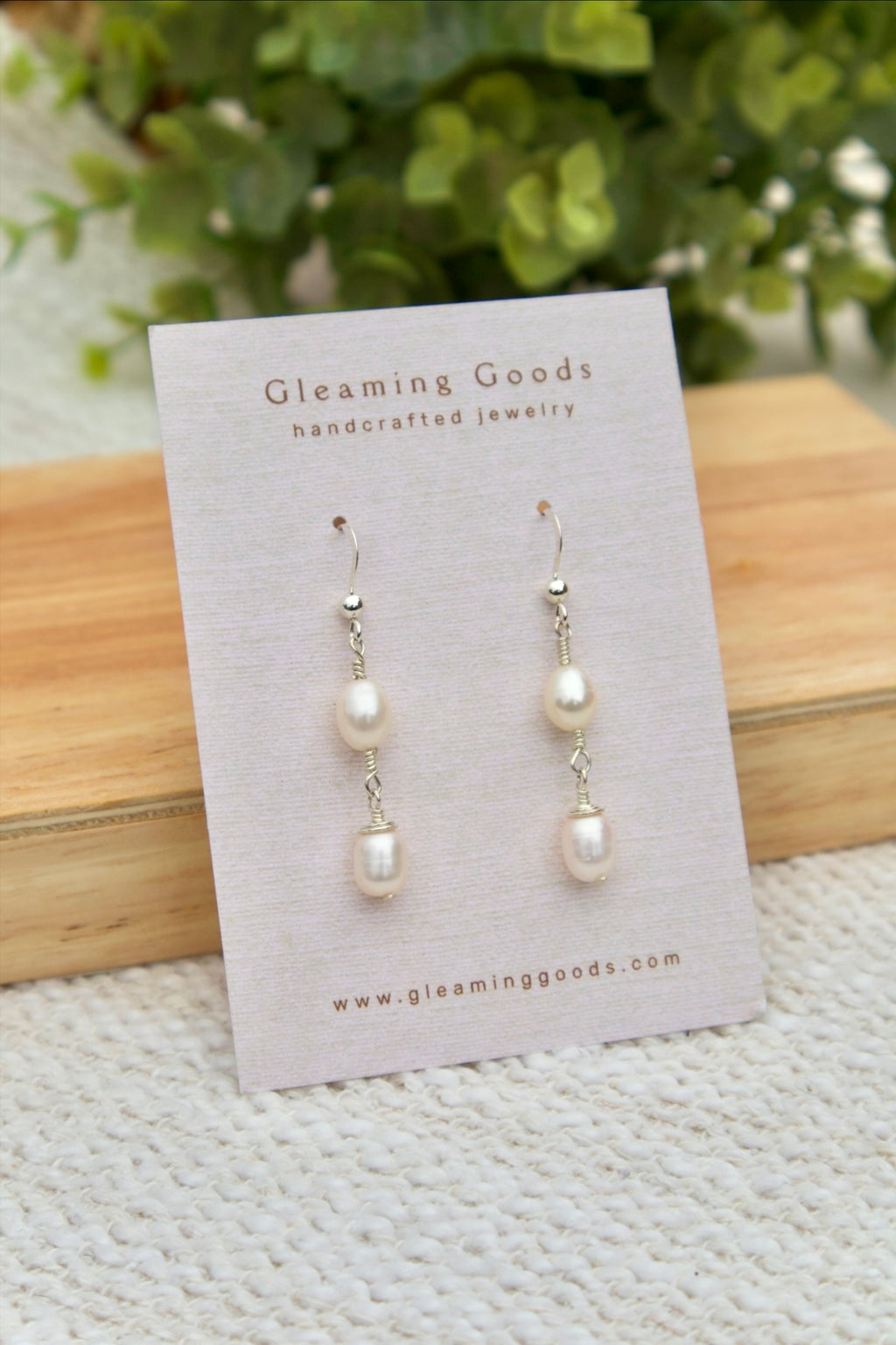 Dainty Freshwater Pearl Dangle Earrings