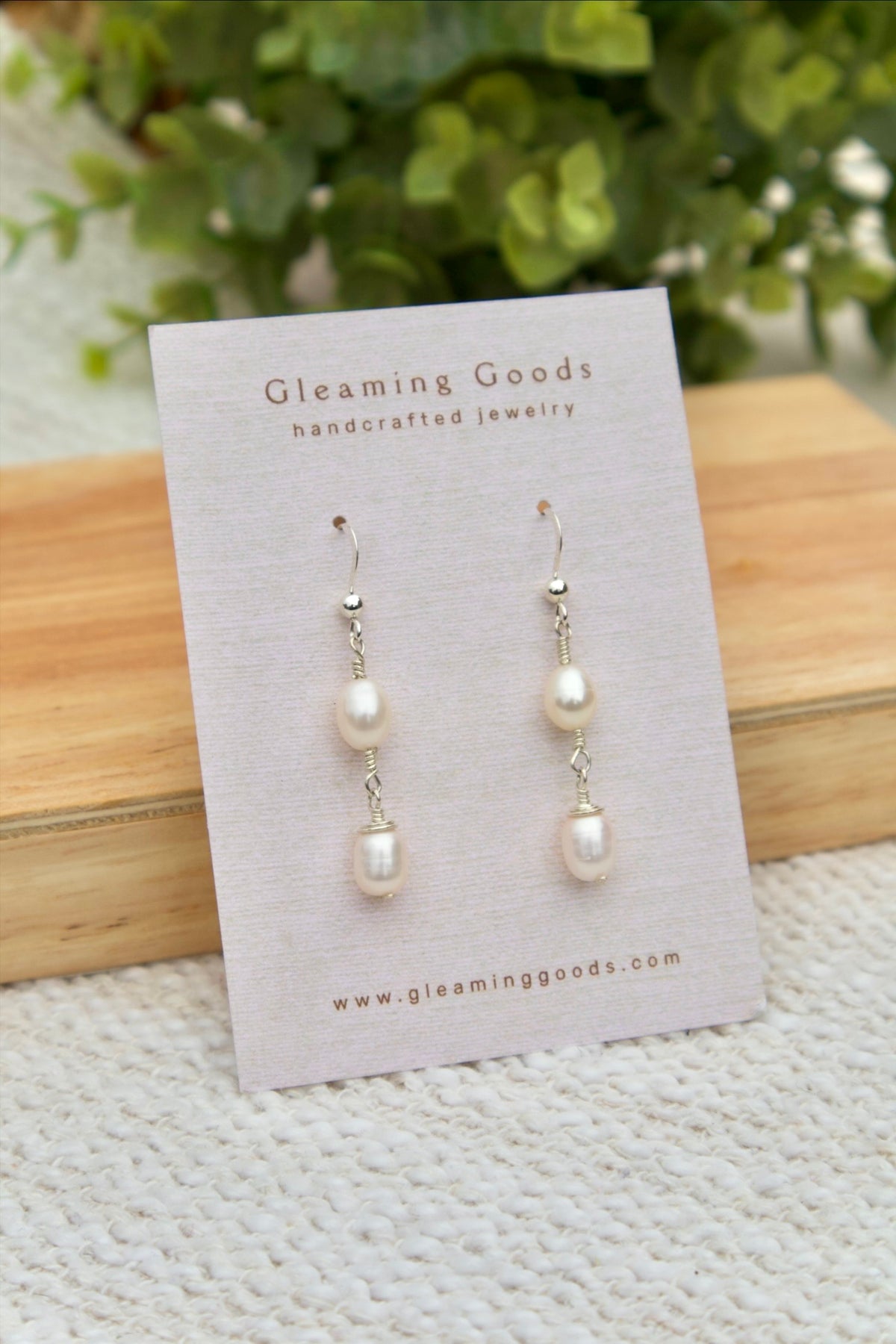 Dainty Freshwater Pearl Dangle Earrings