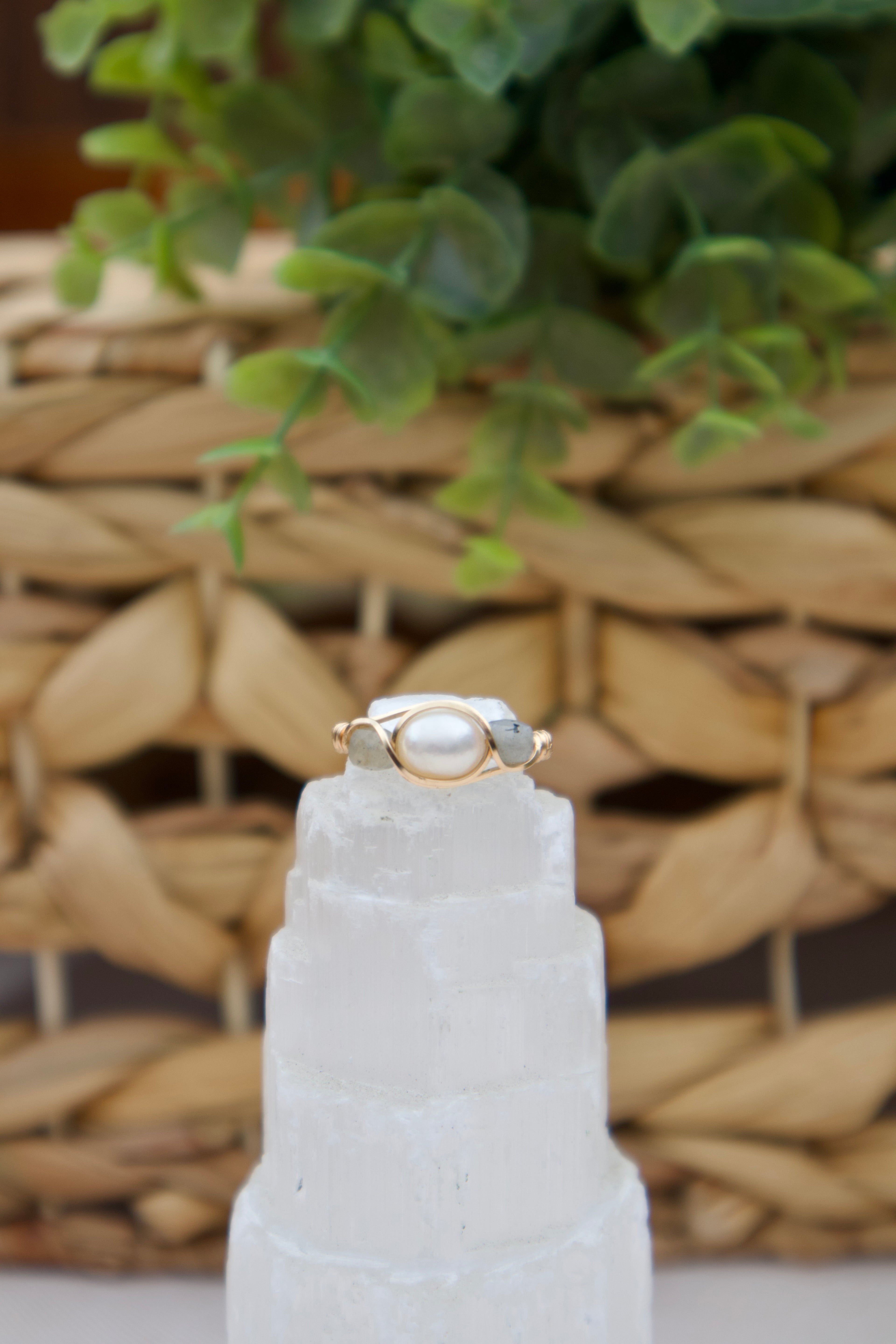 Labradorite Pearl Ring