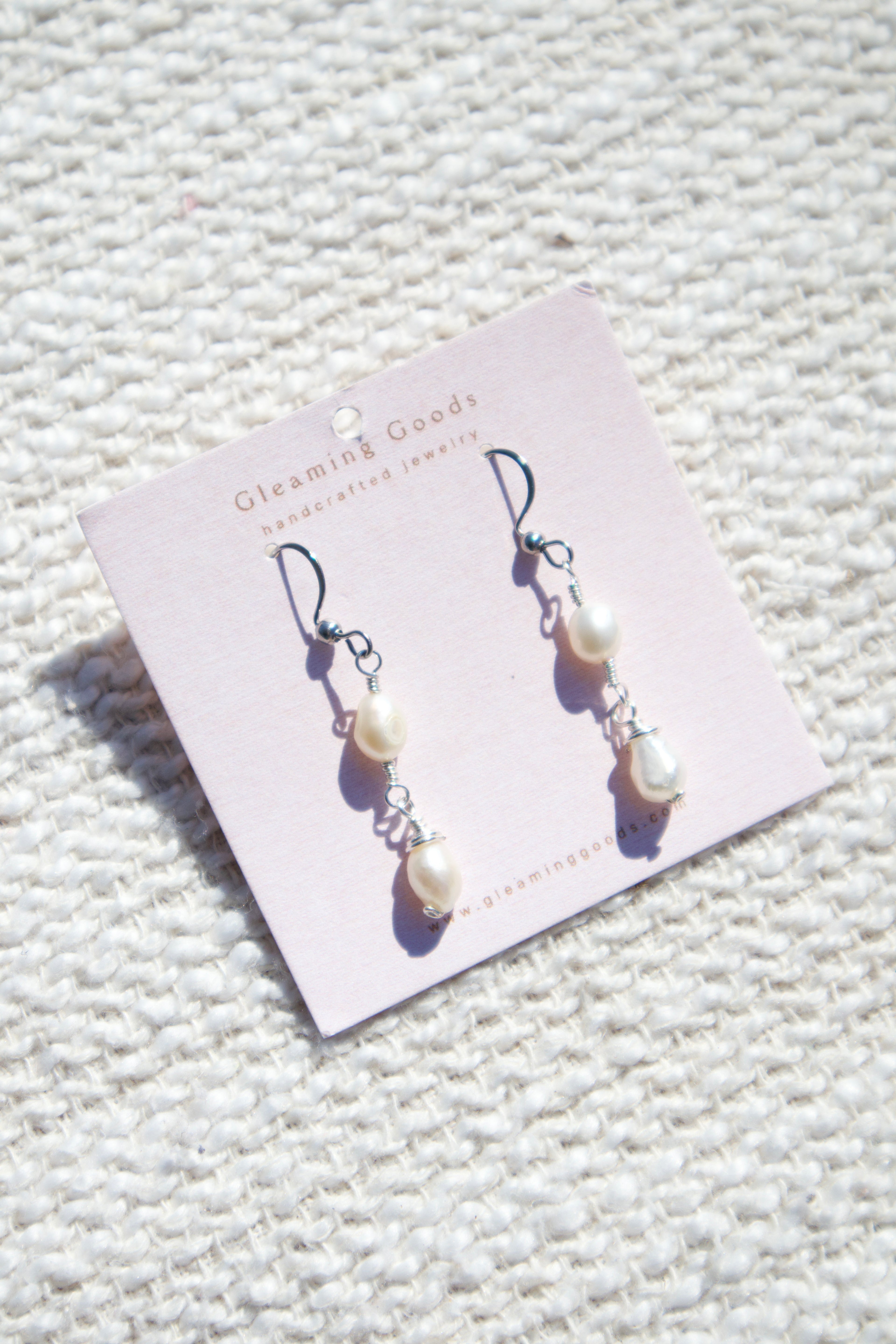 Dainty Freshwater Pearl Dangle Earrings