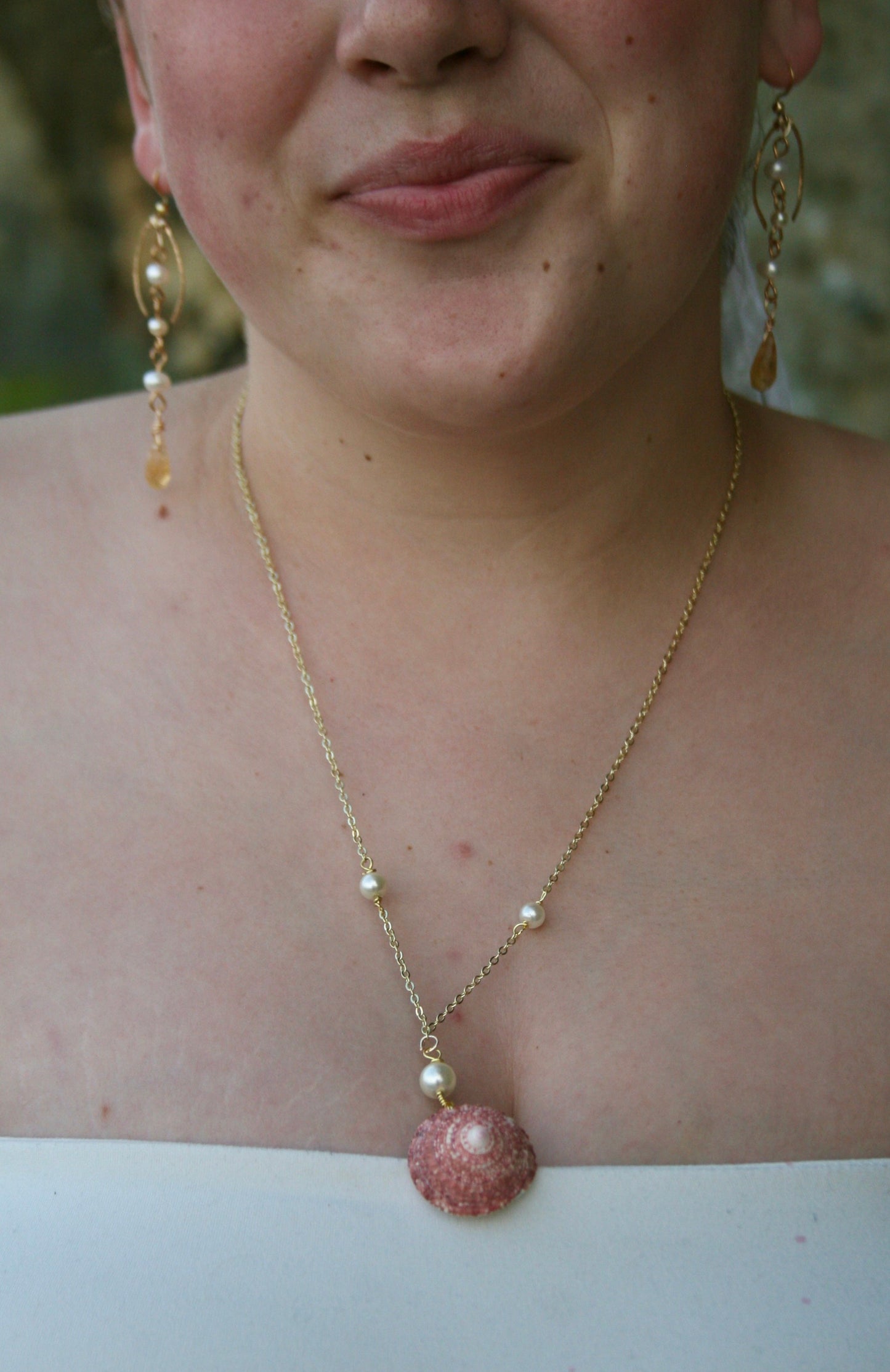 Sunkissed Shell Pearl Necklace