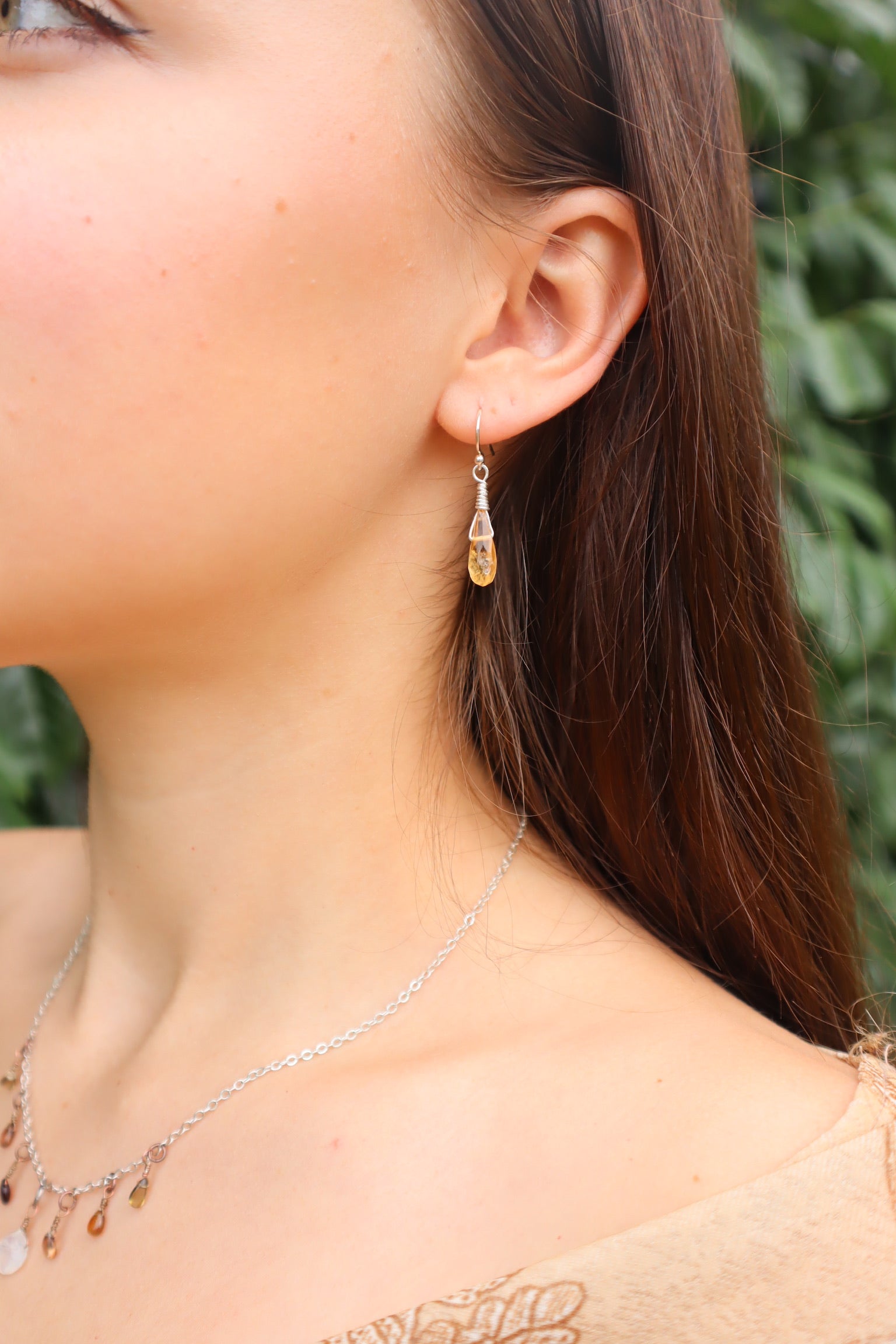 Luxury dainty teardrop gem earrings