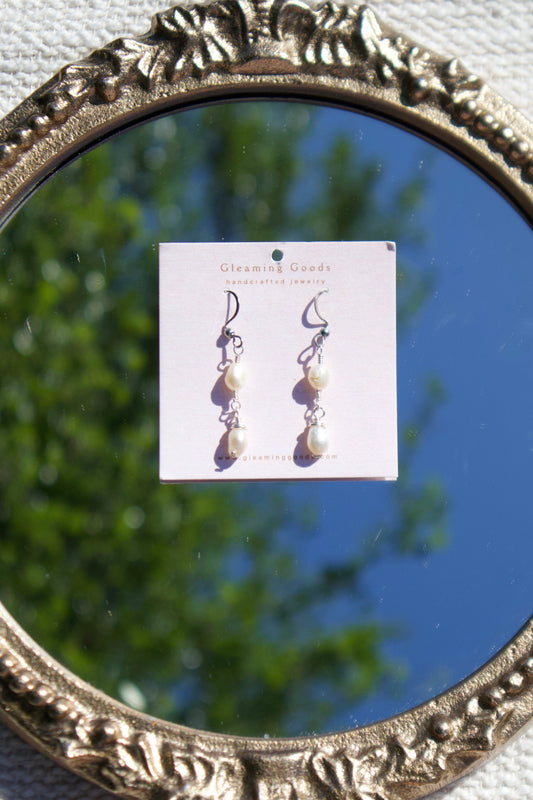Dainty Freshwater Pearl Dangle Earrings